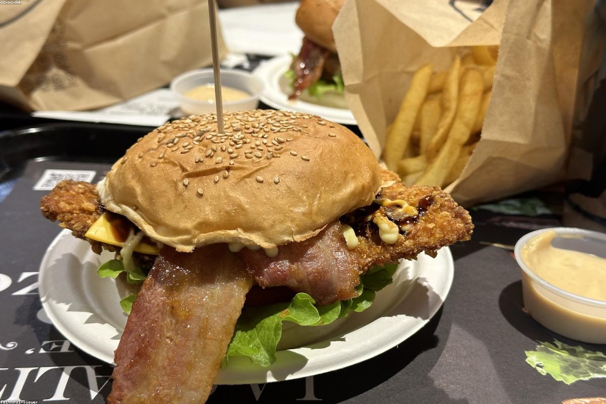 Toca Lanches — Lanchonete em SANTO ANTÔNIO DA PLATINA - PR